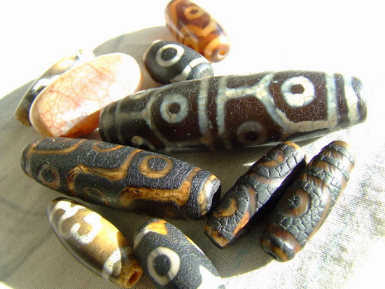 Настоящие бусины дзи